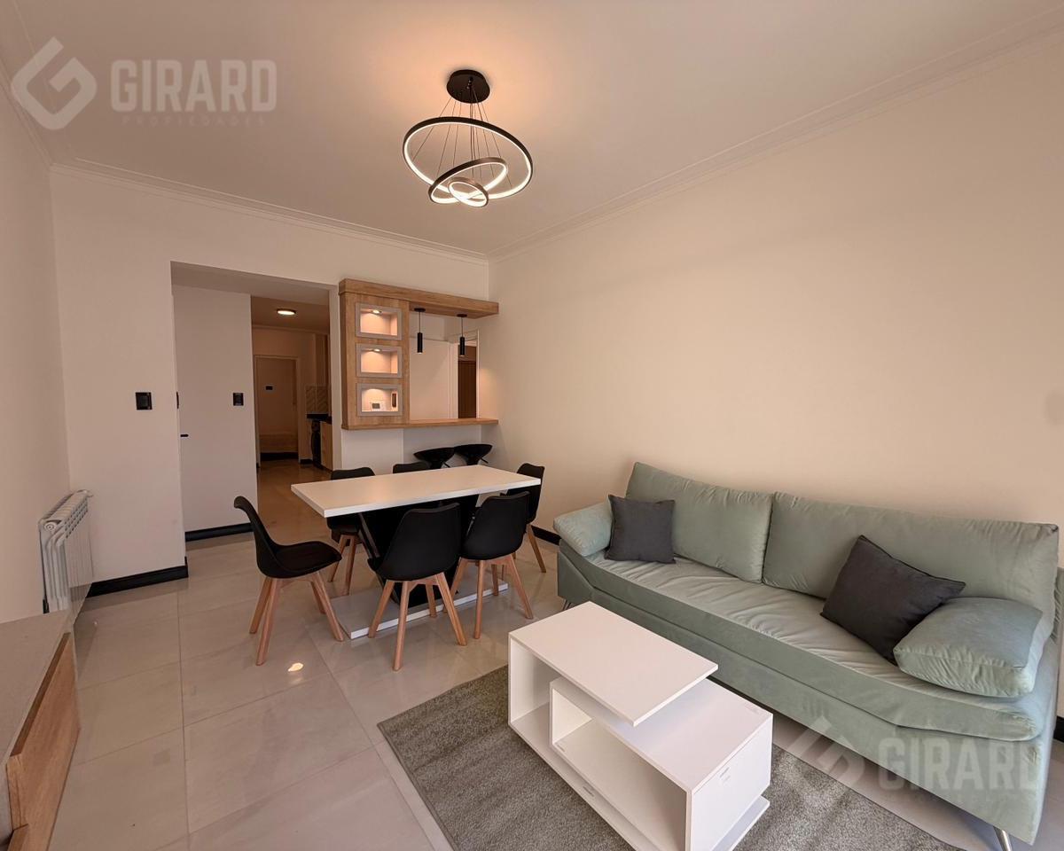 Venta de departamento de 3 ambientes más dependencia en Plaza Colón