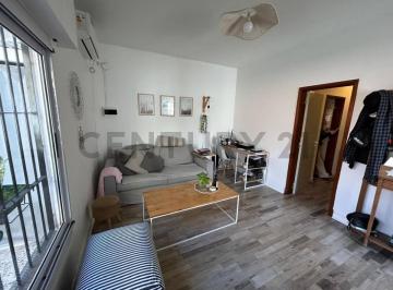 PH · 67m² · 3 Ambientes · Venta PH 3 Amb Martinez con Jardín