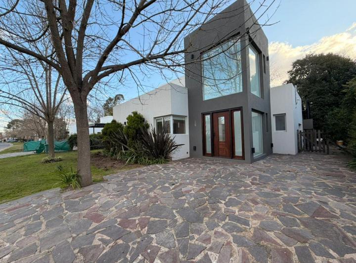 Casa en alquiler en San Matias · 7 ambientes