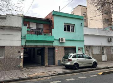 PH · 117m² · 3 Ambientes · 1 Cochera · PH en Venta a Refaccionar