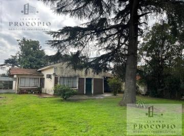 Casa · 110m² · 3 Ambientes · 3 Cocheras · Casa 3 Ambientes en Venta en Moreno