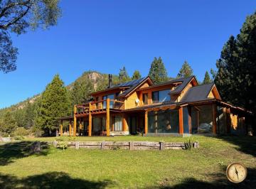 Casa · 357m² · 5 Ambientes · Casa de 4 Dorm. - 357 m² en Lote de 8717 m² - Orillas del Caleufu