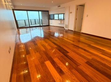 Casa de 5 ambientes, Córdoba · Departamento de Categoría 3 Dorm. Frente a Plaza España | con Cochera y Sum