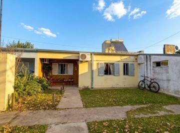 Casa · 81m² · 5 Ambientes · 1 Cochera · Venta de Casa en Nuevo Torino