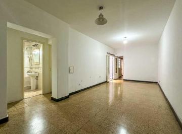 Imagen 1 - Departamento de 2 dormitorios y patio en planta baja, con orientación este. - · Departamento de 2 Dorm. y Patio en Planta Baja, con Orientación Este.