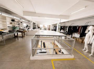 rs:jqaprwcn9b38gmmpjnetwex9 · Alquiler Galpón con Depósito, Área de Producción, Showroom y Oficinas en Munro 604 m