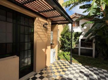 rs:ymnrjn8tufd7hnq2mniablkb · Venta PH Al Frente Estilo Clasico Muy Bien Reciclado y en Impecable Estado