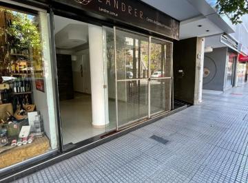 Local comercial · 103m² · 4 Ambientes · Alquiler Local en Edificio Corporativo en General Paz