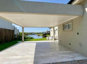 Casa de 4 ambientes, Escobar · Casa en Barrio Parque Nautico El Cazal con Salida Directa Al Rio