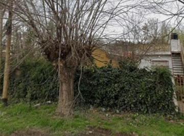 Casa · 50m² · 2 Ambientes · Casa a Refaccionar Barrio Raffo 1 Dormitorio Escucha Ofertas