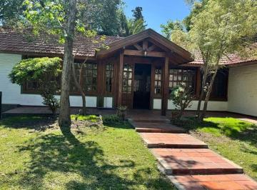 Quinta vacacional · 117m² · 2 Dormitorios · 4 Cocheras · Venta Casa Quinta en 9 de Abril