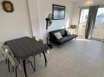 Departamento de 2 ambientes, La Plata · Dpto en 2 y 45.