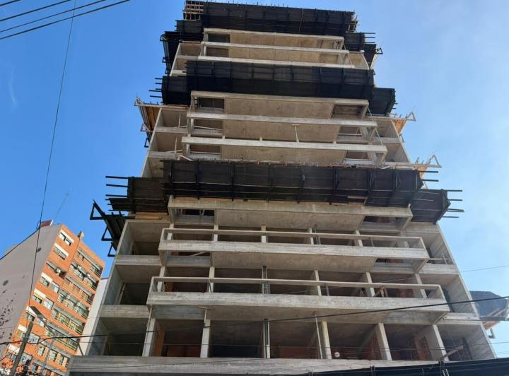 Facha del Edifico · Lamadrid 40, Avellaneda ¡Unidades 1,2,3 y 4 Ambientes + Amenities!