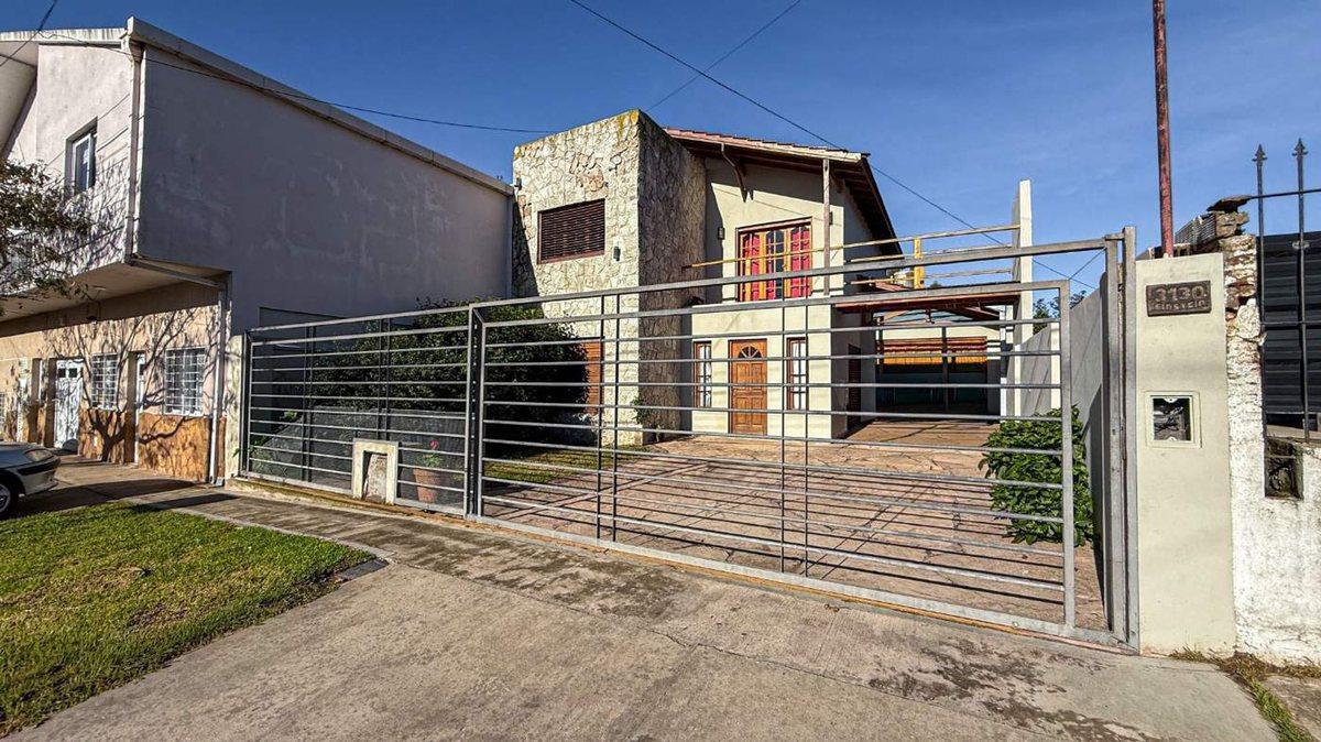 Casa 5 amb con garaje – Einstein