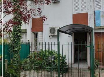 PH · 95m² · 4 Ambientes · 1 Cochera · Casa PH en Venta