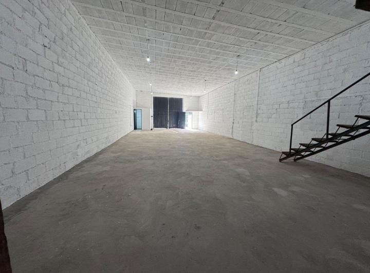 Bodega-Galpón · 140m²
