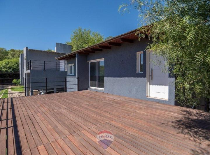 Casa · 67m² · 5 Ambientes · 1 Cochera