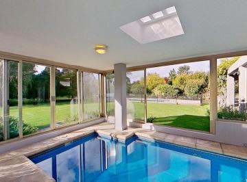 Casa · 364m² · 7 Ambientes · 3 Cocheras · Venta Casa en El Ombu Vista Al Golf - Excelente