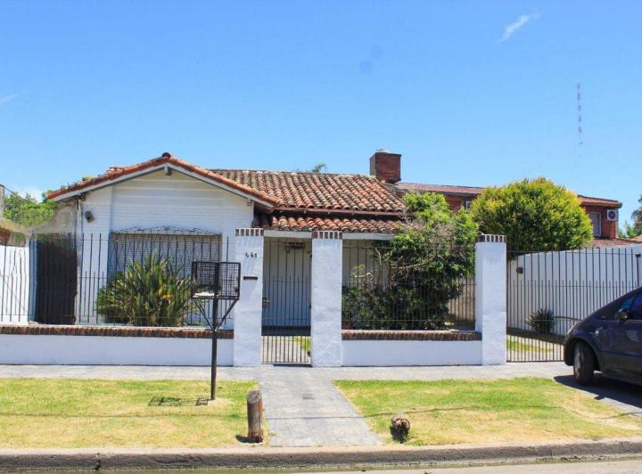 Casa · 120m² · 4 Ambientes · 1 Cochera