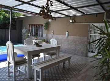Casa · 125m² · 4 Ambientes · 2 Cocheras · Casa 4 Ambientes + Depto 2 Amb en Venta