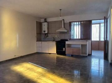 Casa · 58m² · 7 Ambientes · 1 Cochera · Duplex Dos Dormcomplejo Cerrado B° San Salvador