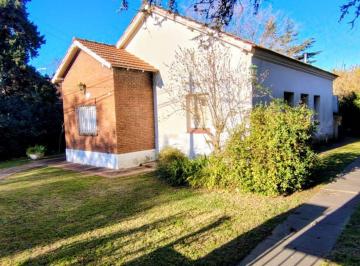 Casa · 170m² · 4 Ambientes · 3 Cocheras · Casa en Venta en City Bell Entre Caminos