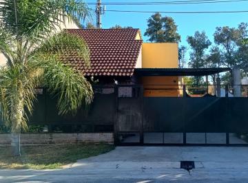 PH · 112m² · 5 Ambientes · 1 Cochera · Venta Chalet en Barrio Cerrado Hurlingham