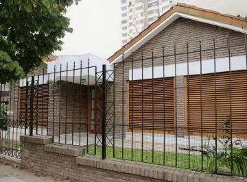 Casa · 268m² · 5 Ambientes · 4 Cocheras · Casa en Venta 3 Dormi San Lorenzo + Patio y Pileta
