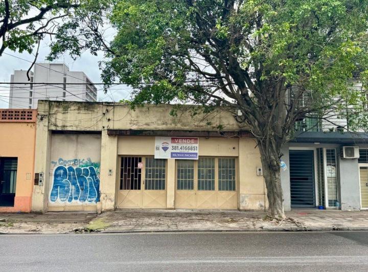 Terreno · 757m²