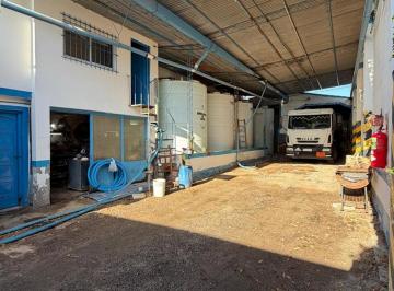 Depósito · 280m² · Deposito de 300 m² con 2 Oficinas, Gran Ubicacion!