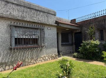 Casa · 145m² · 6 Ambientes · 2 Cocheras · Venta Morón 6 Amb Casa Multifamiliar Cochera