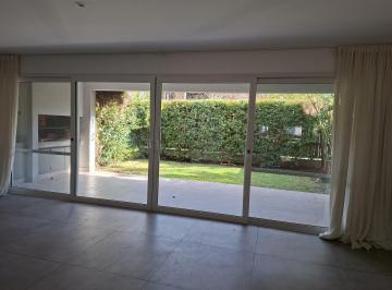 Casa · 139m² · 4 Ambientes · 2 Cocheras · Espléndido Dúplex en Alquiler