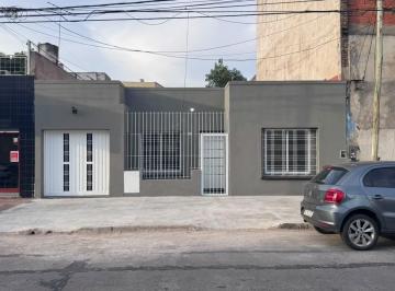 Casa · 130m² · 4 Ambientes · 1 Cochera · Casa en Jose Ingenieros