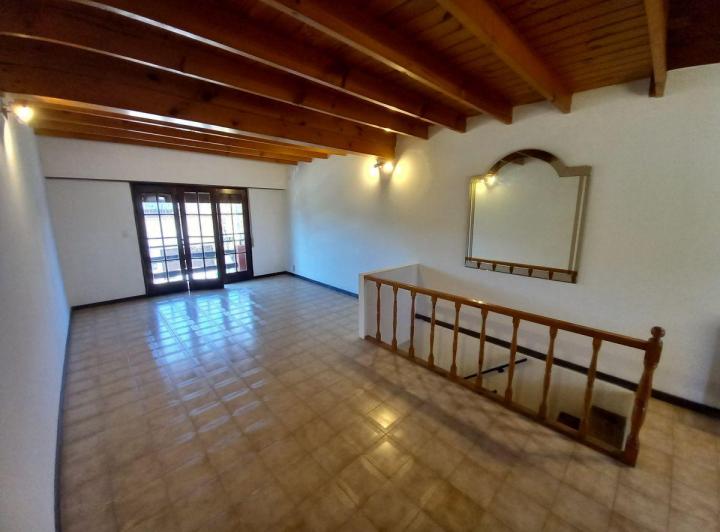 Casa · 80m² · 5 Ambientes