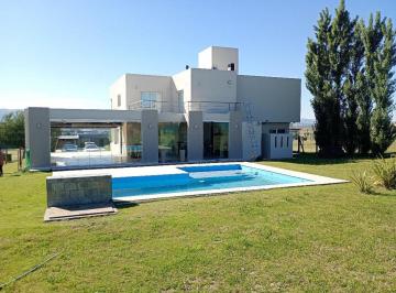Casa de 6 ambientes, Potrero de Garay · Puerto del Aguila 4 Dorm - Potrero de Garay - Moderna/ Totalmente Equipada/ Excelente Calidad