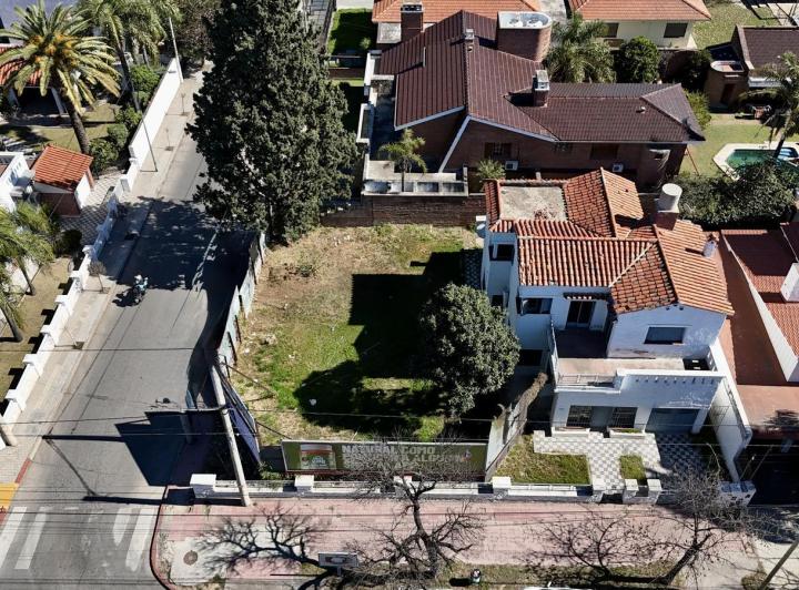 Local comercial · 200m²