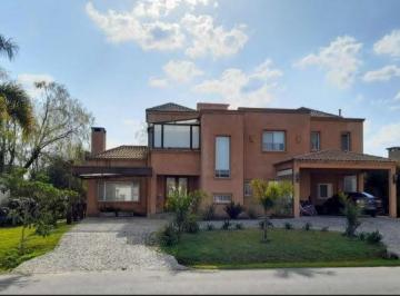 Casa · 300m² · 5 Ambientes · 2 Cocheras · Casa en Alquiler Temporal en Barrio Cerrado Bella Vista Chico