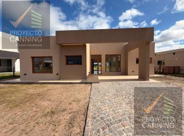 Casa · 143m² · 4 Ambientes · 1 Cochera · Casa en Venta Barrio San Felipe Canning
