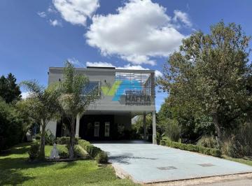 Casa · 340m² · 6 Ambientes · 3 Cocheras · Casa en Venta en Campo Grande, Pilar, G. B. a. Zona Norte