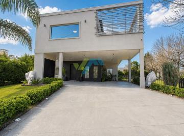 Casa · 340m² · 6 Ambientes · 3 Cocheras · Casa en Venta en Campo Grande, Pilar, G. B. a. Zona Norte
