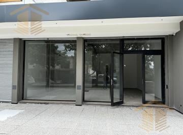 Frente · Local a Estrenar en Alquiler en Complejo Opera Plaza