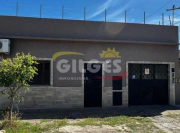 Casa · 122m² · 5 Ambientes · 1 Cochera · Venta Casa 5 Ambientes en San Justo Muy Buen Estado Apto Crédito