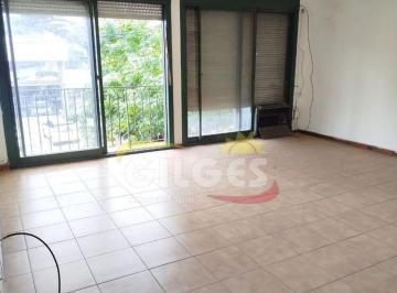 Casa · 121m² · 3 Ambientes · Venta de Edificio en Block con 4 Unidades en San Justo Sobre Lote de 8.66x26.85 m²