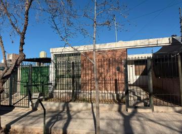 Casa de 7 ambientes, Godoy Cruz · Vendo Casa Barrio Judicial