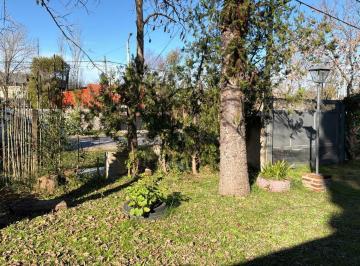 Casa · 750m² · 10 Ambientes · 2 Cocheras · Casa en Venta en Funes a Reciclar, en Garita 17, Maiztegui 2300, con Servicios, Pavimento y Vereda,
