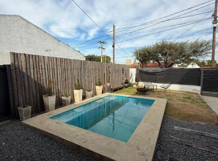 Casa · 155m² · 7 Ambientes · 1 Cochera