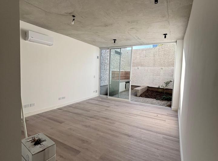 Monoambiente con Jardín y Parrilla a Estrenar en Saavedra