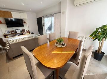 PH de 4 ambientes, Morón · Hermoso PH en Villa Sarmiento