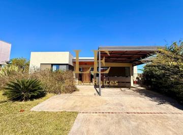 Casa · 218m² · 4 Ambientes · 3 Cocheras · Venta Casa Haras Santa María - Los Robles