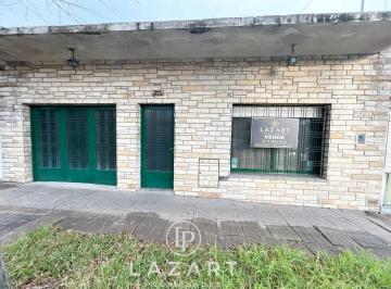 Casa · 120m² · 3 Ambientes · 3 Cocheras · Casa con Amplio Lote en Muy Linda Zona de Jose Leon Suarez